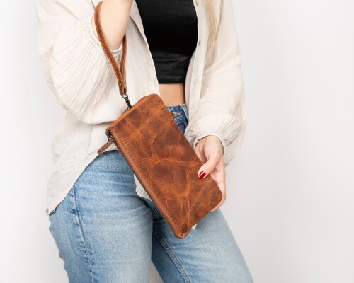 Majeste_Leather_Clutch_Bag_15.jpg