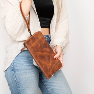 Majeste_Leather_Clutch_Bag_15
