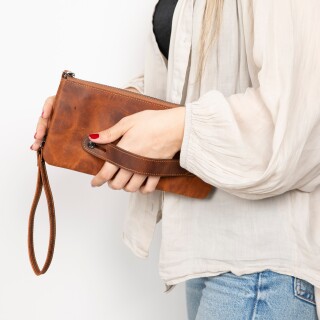 Majeste_Leather_Clutch_Bag_16