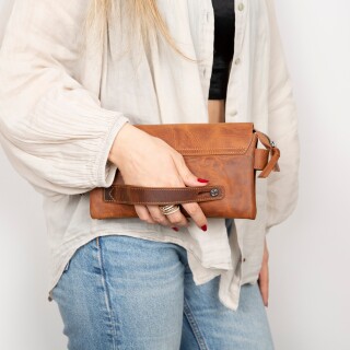 Prestige_Leather_Clutch_Bag_04