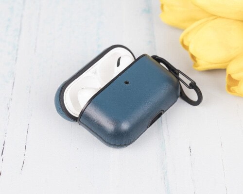 Juni_Leather_AirPods_Pro_1_and_AirPods_Pro_2_Case_04.jpg
