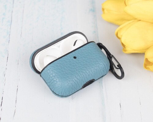 Juni_Leather_AirPods_Pro_1_and_AirPods_Pro_2_Case_40.jpg