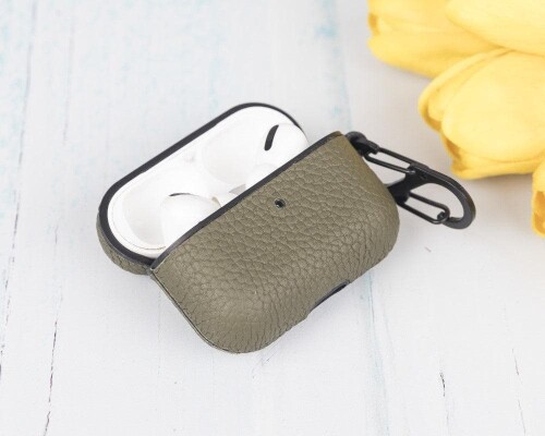 Juni_Leather_AirPods_Pro_1_and_AirPods_Pro_2_Case_46.jpg