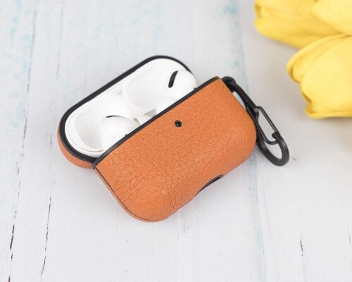 Juni_Leather_AirPods_Pro_1_and_AirPods_Pro_2_Case_54.jpg